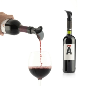 Zamašek za vino z aeratorjem