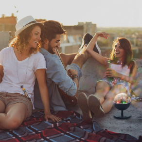 LED projektor/zvočnik