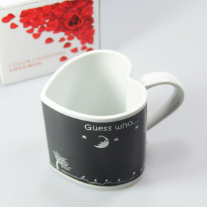 Termoreaktivna skodelica – Guess Who Loves You