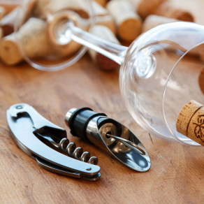 Darilni komplet za vino – lesena škatla